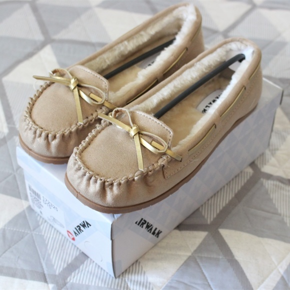 airwalk moccasin slippers